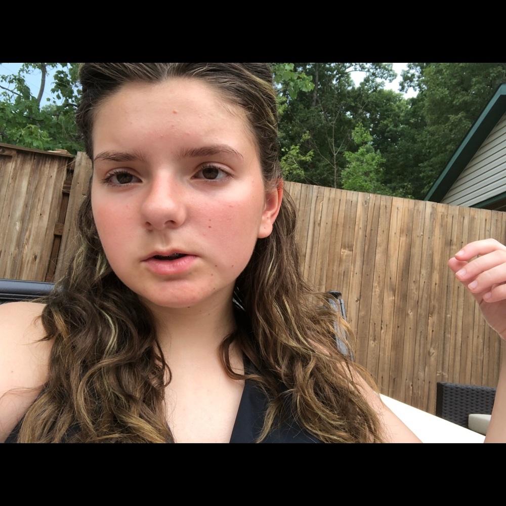 Meet your Posher, Carly